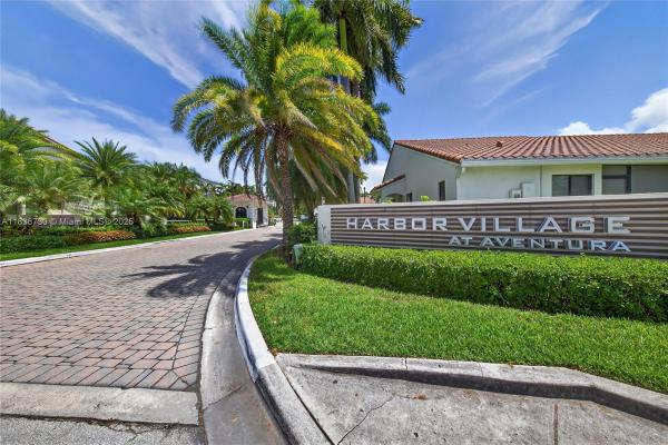 La Mirage Of Harbor Village, 21150 Jib Ct #J11, Aventura, Florida 33180, image 1