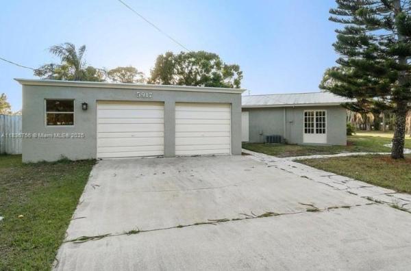 Lakewood Park, 5917 Eastwood Dr, Fort Pierce, Florida 34951, image 1