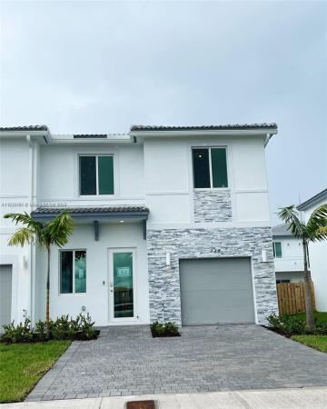 726 SE 13th Ct, Unincorporated Dade County, Florida 33034, image 1