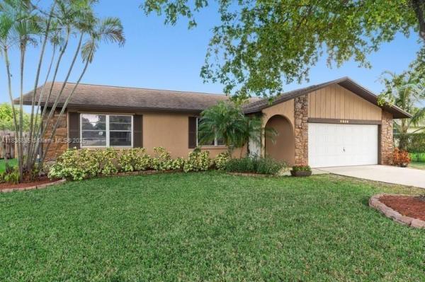 Floral Park, 6858 S Congress Ave, Lake Worth Beach, Florida 33462, image 1
