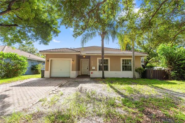 South Hollywood, 955 S 26th Ave, Hollywood, Florida 33020, image 1