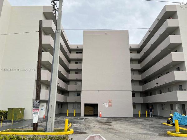Valencia Towers, 6060 W 21 Ct 205, Hialeah, Florida 33016, image 1