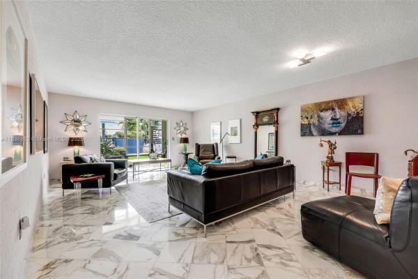 877 NE 195 St 119, Unincorporated Dade County, Florida 33179, image 1