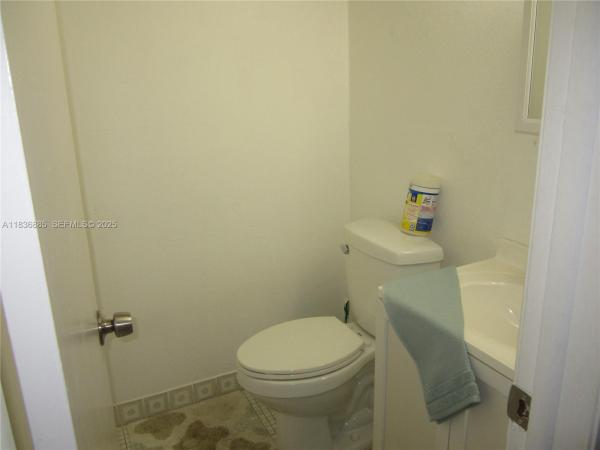 International, 6780 W 2nd Ct #304, Hialeah, Florida 33012, image 1
