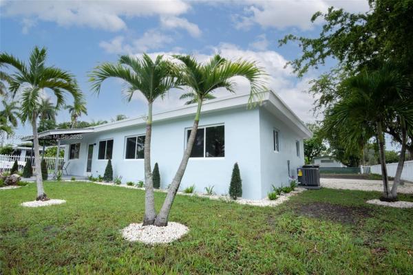 495 NE 141st St, Miami, Florida 33161, image 1