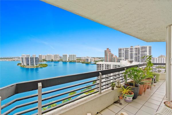 Mystic Pointe Tower 200, 19101 NE 36th Ct #2405, Aventura, Florida 33180, image 3