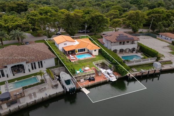 Riviera, 5308 Riviera Dr, Coral Gables, Florida 33146, image 3