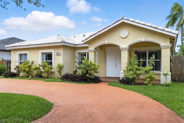 8899 NW 169th Ter, Miami Lakes, Florida 33018, image 1
