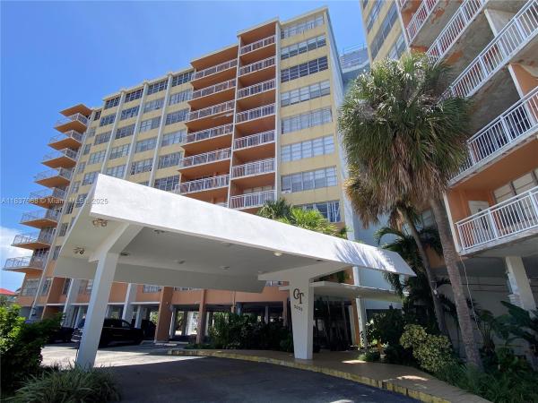 Crestview Towers, 2025 NE 164 St 807, North Miami Beach, Florida 33162, image 1