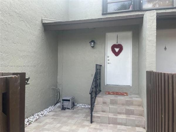 10020 NW 9 Street Cir 203, Unincorporated Dade County, Florida 33172, image 1