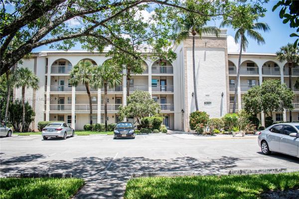 Martinique Village, 4501 Martinique Way #C1, Coconut Creek, Florida 33066, image 1