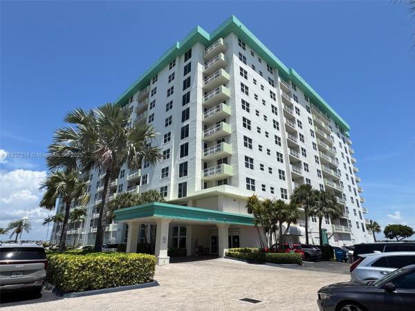 Island Pointe, 10350 W Bay Harbor Dr #9T, Bay Harbor Islands, Florida 33154, image 1