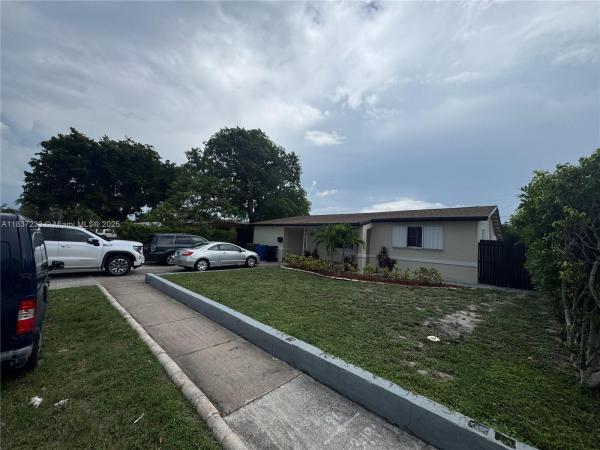 Melrose Park Estates, 2855 SW 10th St, Fort Lauderdale, Florida 33312, image 2