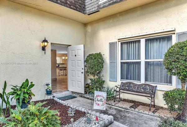 Versailles Villas, 1945 NW 4th Ave #32C, Boca Raton, Florida 33432, image 1