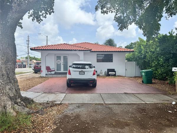 City Line Park, 2275 NW 4th St, Miami, Florida 33125, image 1