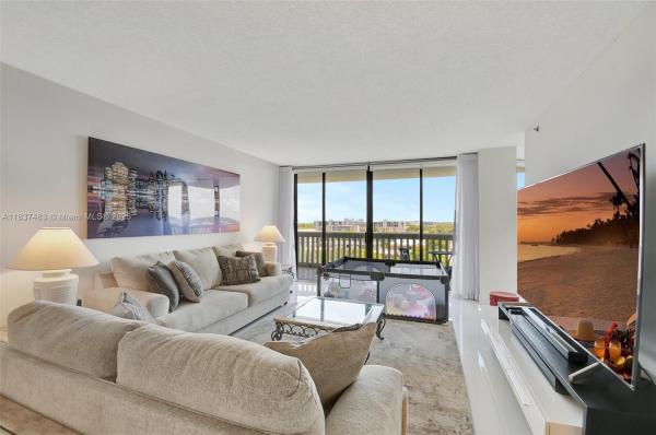 2000 Island Boulevard, 2000 Island Blvd #808, Aventura, Florida 33160, image 1