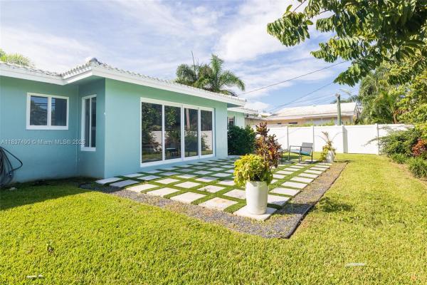 Norwood, 121 SE 7th St, Pompano Beach, Florida 33060, image 1