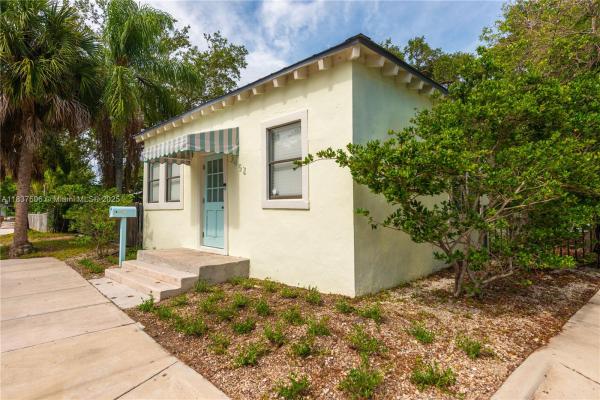 De Hedouvilles, 3452 Margaret St, Miami, Florida 33133, image 1