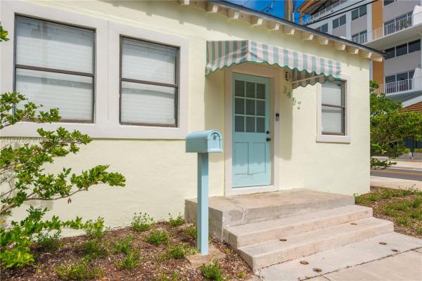 De Hedouvilles, 3452 Margaret St, Miami, Florida 33133, image 2