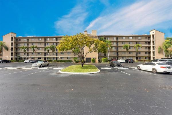 Cascades Of Lauderhill, 7730 NW 50th St #505, Lauderhill, Florida 33351, image 2
