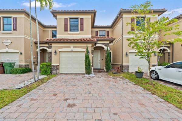 Aragon, 8945 W 33rd Ave #8945, Hialeah, Florida 33018, image 1