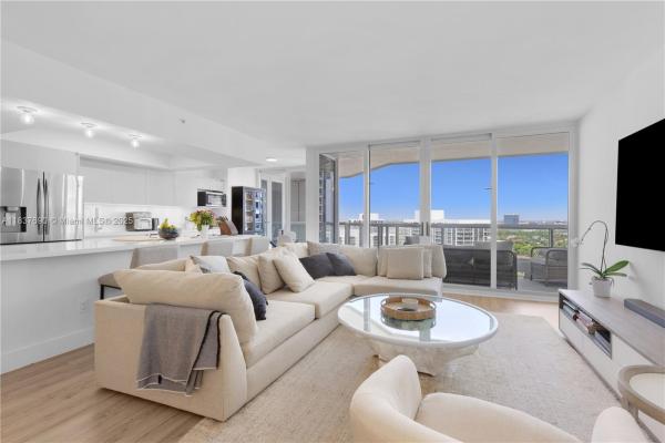 South Tower At The Point, 21055 NE 37th Ave #2203, Aventura, Florida 33180, image 3