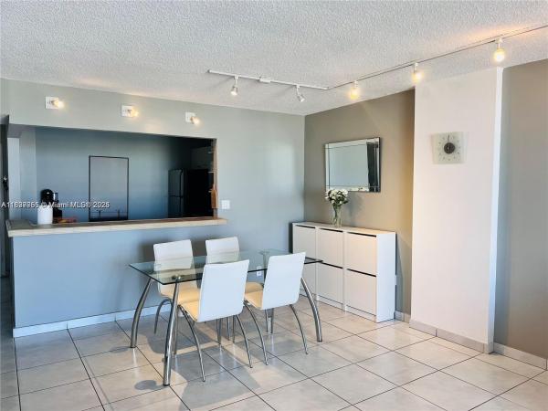 Commodore Plaza Century, 2780 NE 183rd St #2015, Aventura, Florida 33160, image 3