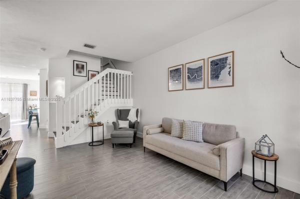 Kendall Breeze, 12175 SW 124th Ct, Three Lakes, Florida 33186, image 2