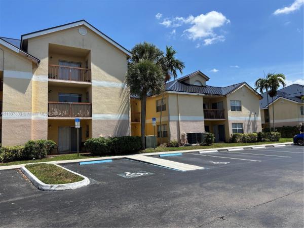 South Palm Place, 7640 Westwood Dr #406, Tamarac, Florida 33321, image 1