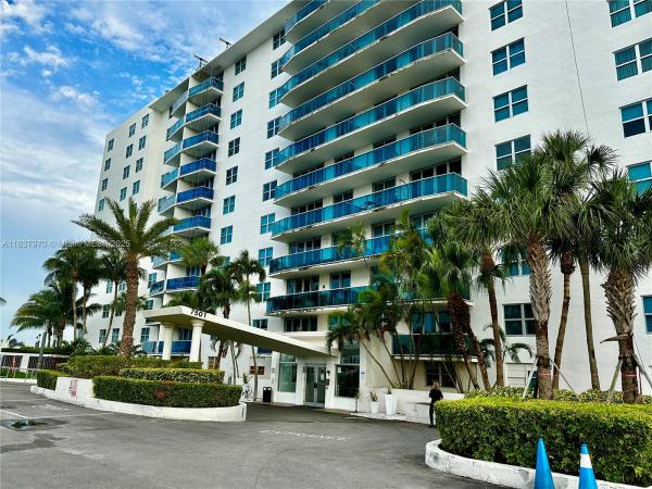Treasures On The Bay, 7501 E Treasure Dr #1P, North Bay Village, Florida 33141, image 1