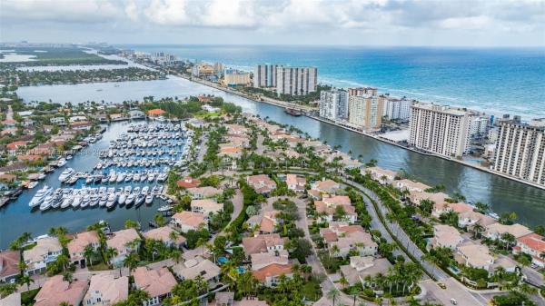 Admirals Cove, 834 Spinnaker Dr E, Hollywood, Florida 33019, image 2
