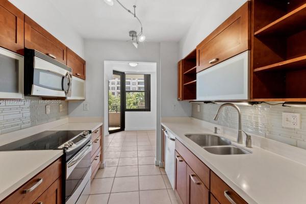 Botanica At Key Colony, 161 Crandon Blvd #426, Key Biscayne, Florida 33149, image 1