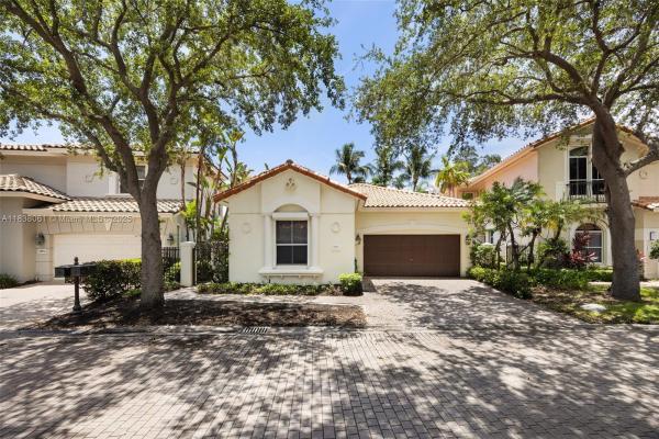 Edgewater, 1571 Breakwater Ter, Hollywood, Florida 33019, image 2