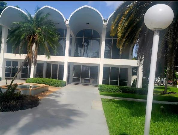 Montecarlo, Golden Glades, Florida 33169, image 1