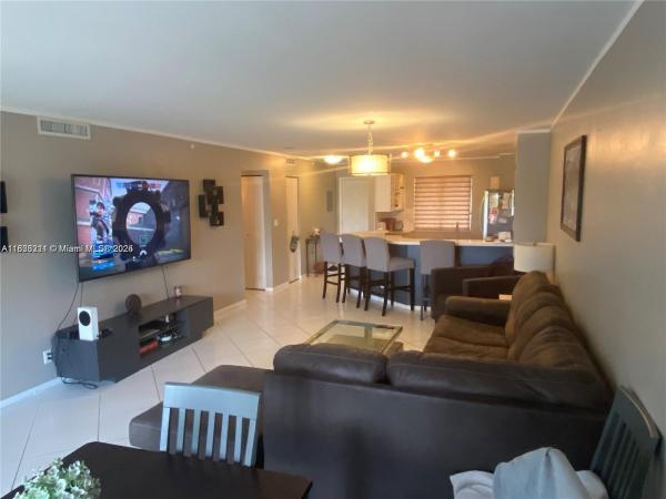 Le Club At Cypress Bend, 2205 S Cypress Bend Dr #302, Pompano Beach, Florida 33069, image 1