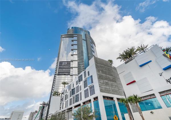 Paramount Miami Worldcenter, 851 NE 1st Ave #2405, Miami, Florida 33132, image 1
