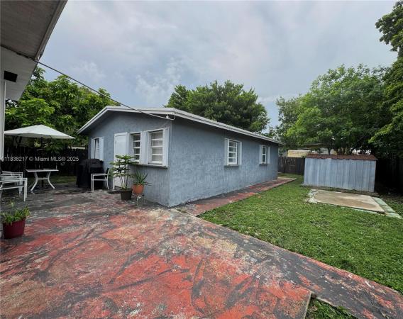 Holleman Manor, 2035 NW 34th St, Miami, Florida 33142, image 2