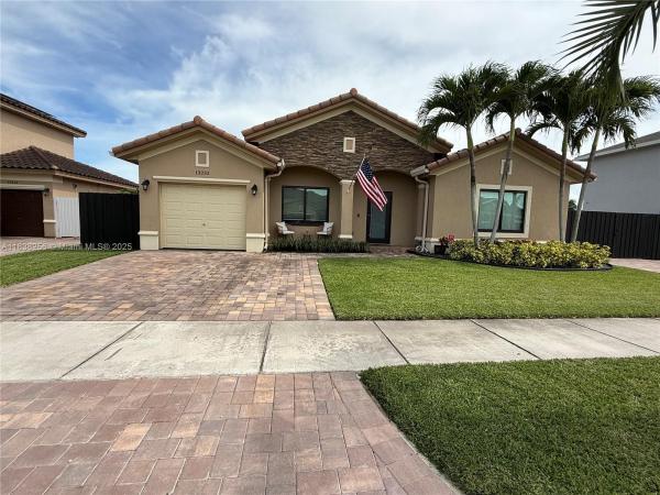 13232 SW 274th Ter, Unincorporated Dade County, Florida 33030, image 1