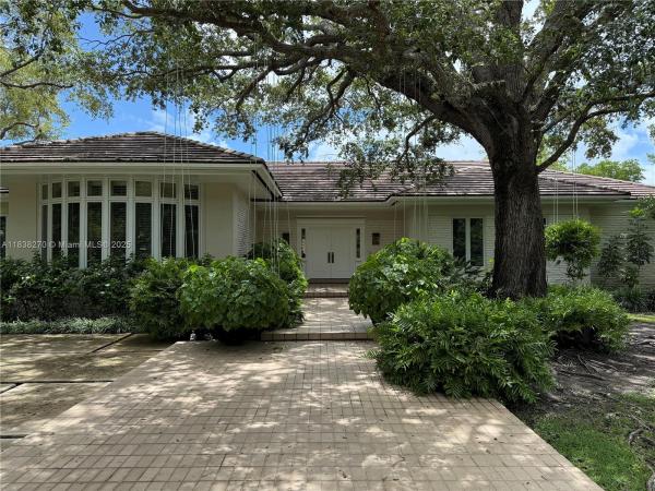 Hammocks Oaks Harbor, 11055 Paradela St, Coral Gables, Florida 33156, image 3