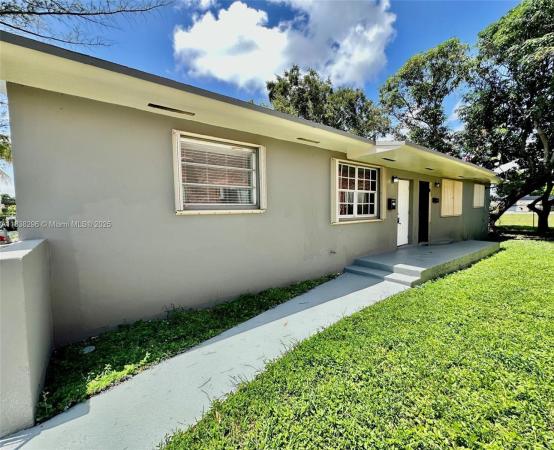 Floral Park, 1533 NW 53rd St #1533, Miami, Florida 33142, image 1