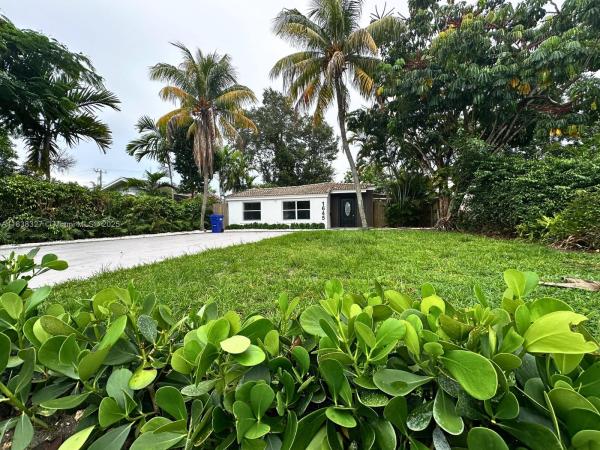 1645 NE 175th St, Miami, Florida 33162, image 1