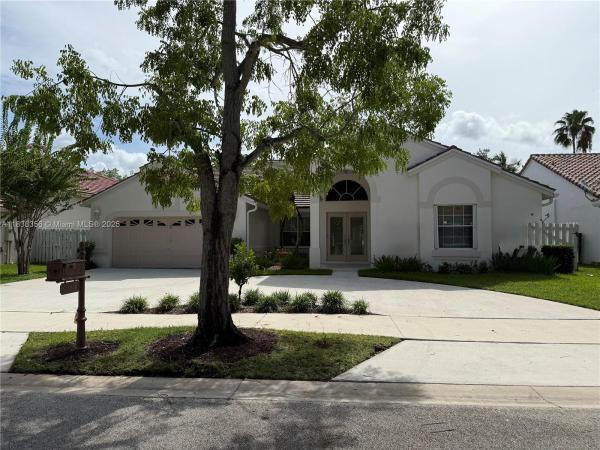 Verona Lake, 794 Lake Blvd, Weston, Florida 33326, image 2