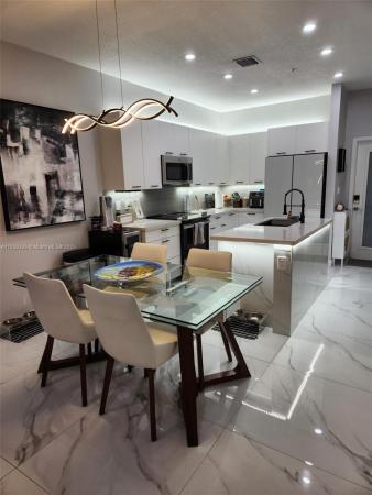 Doral, Florida 33166, image 1