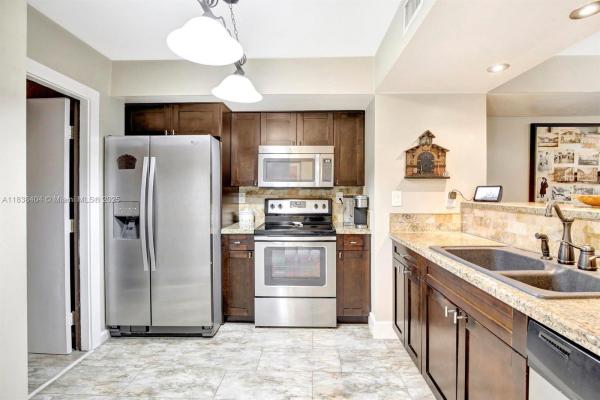 Royal Townhomes, 9715 NW 23rd Ct, Pembroke Pines, Florida 33024, image 1