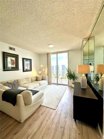 Fortune House, 185 SE 14th Ter #1607, Miami, Florida 33131, image 1