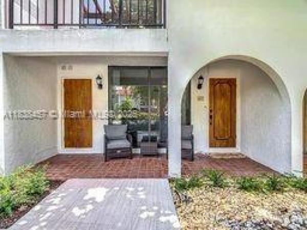 Grapetree Townhouses Of Key Biscayne, 350 Grapetree Dr #405, Key Biscayne, Florida 33149, image 1
