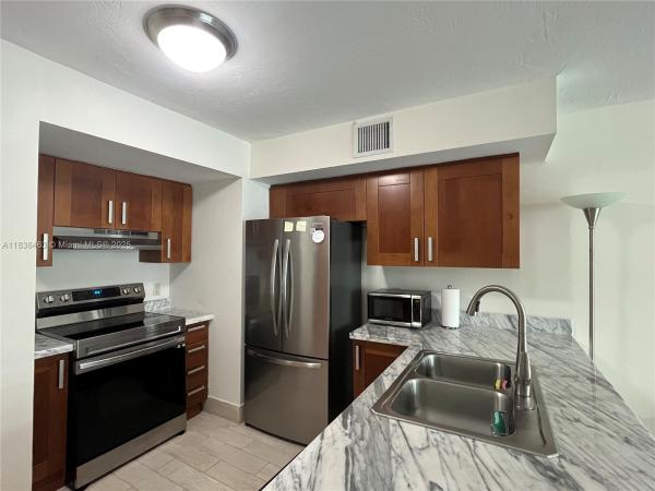 Spiaggia Ocean, 9499 Collins Ave #307, Surfside, Florida 33154, image 1