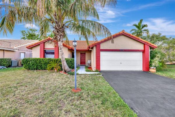 Hawkes Bluff, 5911 Epsom Ln, Davie, Florida 33331, image 1