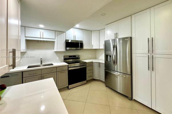 The Vintage, 1080 94th St #212, Bay Harbor Islands, Florida 33154, image 3