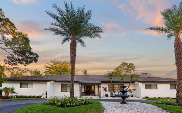 Pinecrest Residential, 13505 SW 83rd Ct, Pinecrest, Florida 33156, image 1